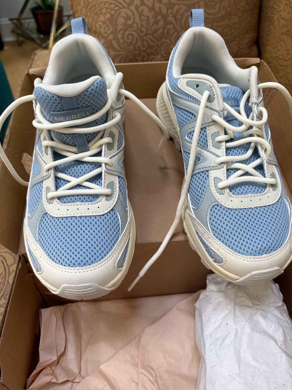 Merrell women’s 8.5 Light Blue and White Mesh Sneakers
